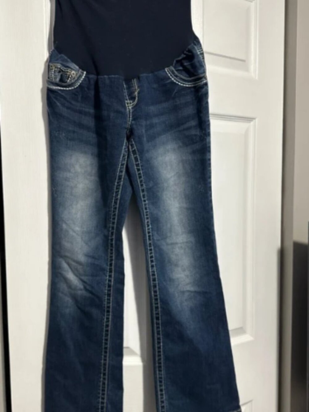 Wallflower maternity jeans size small 4-6